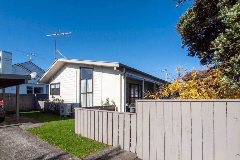 Photo of property in 13 Vincent Street, Waterloo, Lower Hutt, 5011