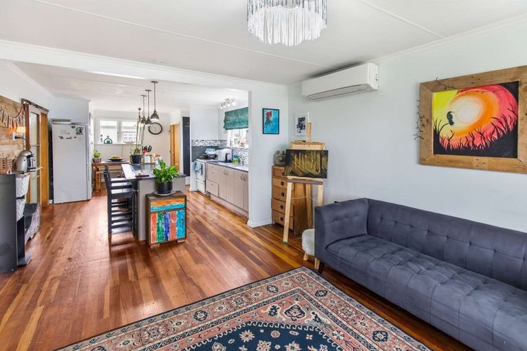 Photo of property in 45 Mclean Street, Woodville, 4920