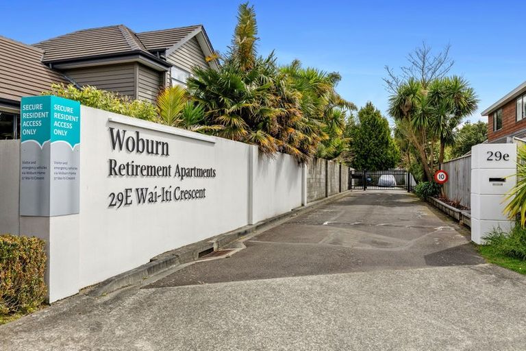 Photo of property in 29e Wai-iti Crescent, Woburn, Lower Hutt, 5010