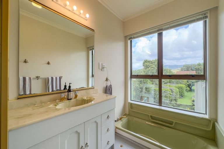 Photo of property in 1694 East Coast Road, Whakatiwai, Pokeno, 2473