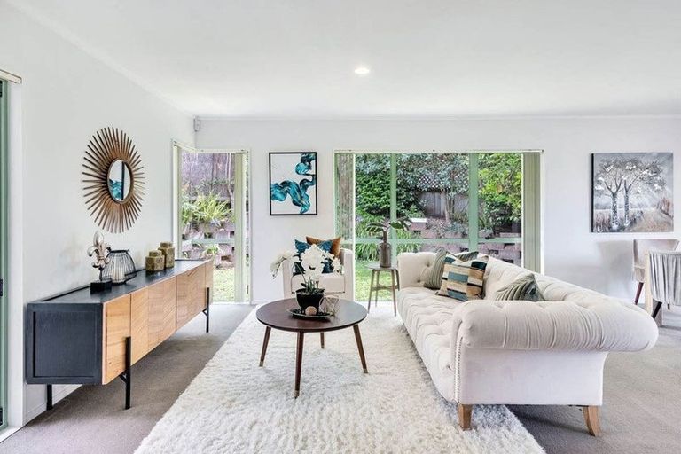 Photo of property in 38 Harbour Lights Close, West Harbour, Auckland, 0618