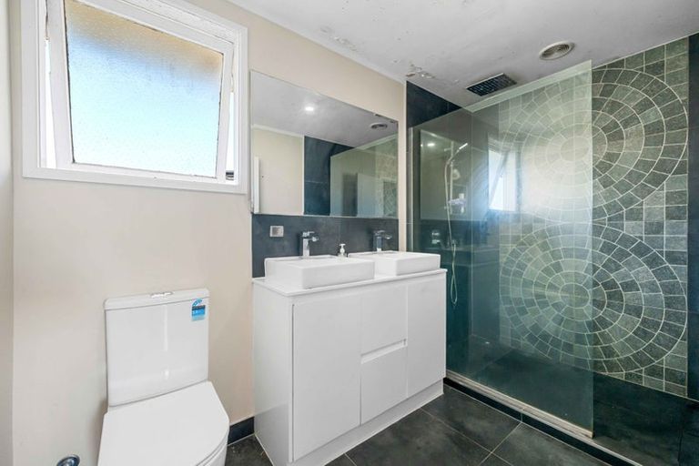 Photo of property in 26 Sandbrook Avenue, Otara, Auckland, 2023