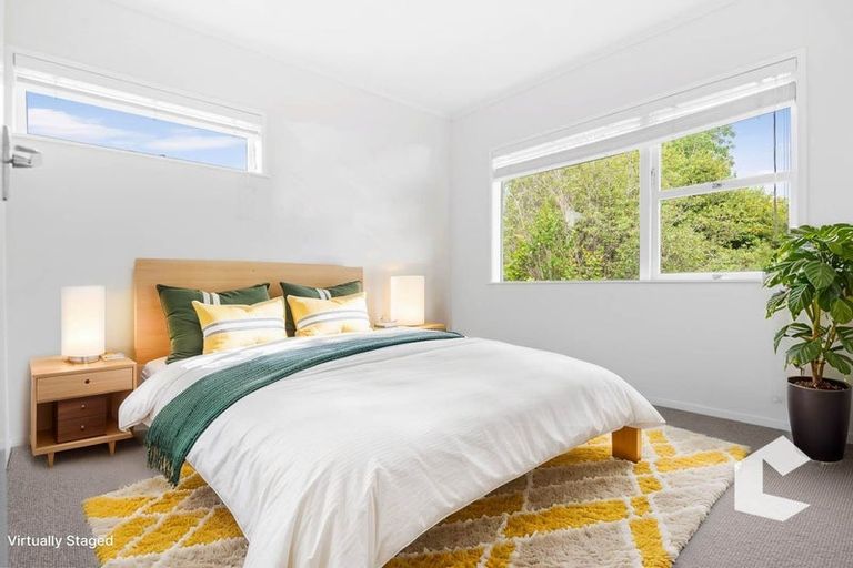 Photo of property in 46 Woodstock Road, Forrest Hill, Auckland, 0620