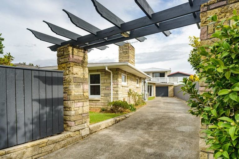 Photo of property in 54 Lockhart Avenue, Milson, Palmerston North, 4414