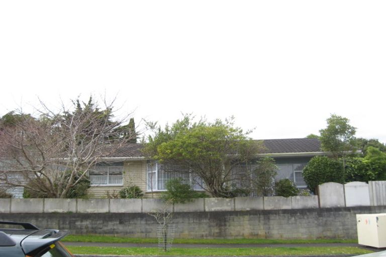 Photo of property in 2 La Salle Drive, Westown, New Plymouth, 4310