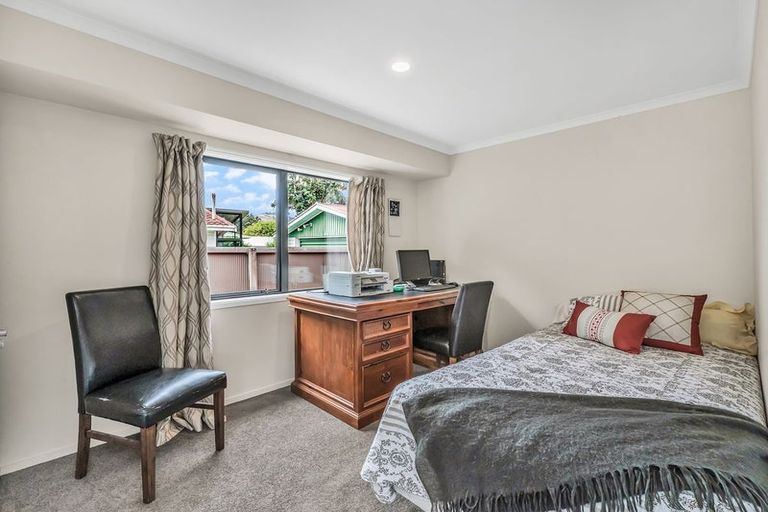 Photo of property in 6 Woodbank Street, Somerfield, Christchurch, 8024