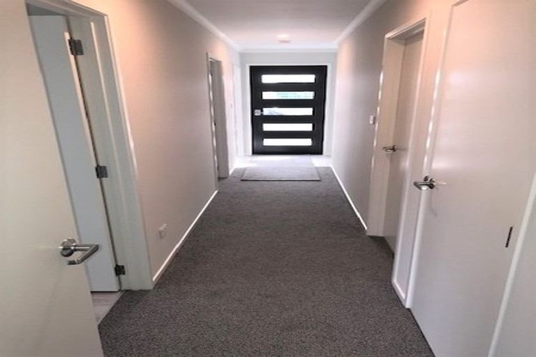 Photo of property in 8b Te Wharo Drive, Papamoa, 3118