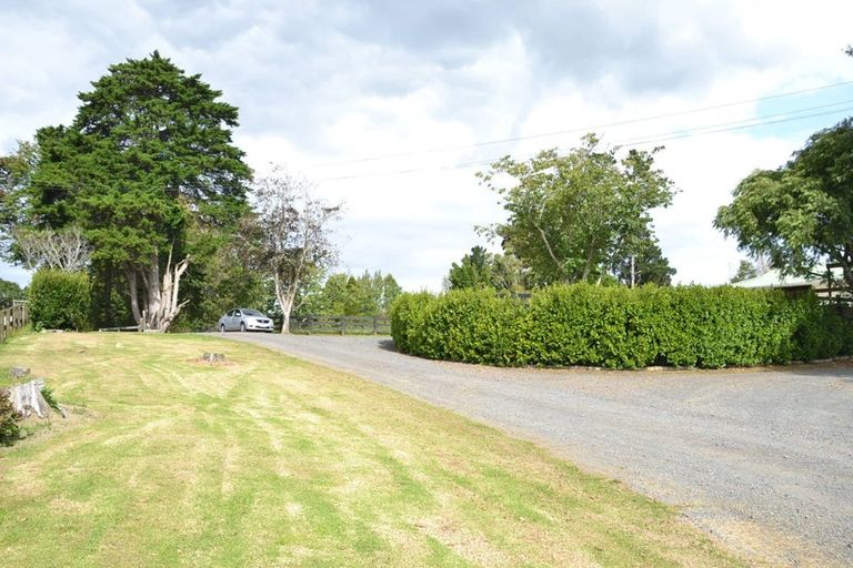 Photo of property in 580 Burtt Road, Runciman, Drury, 2578