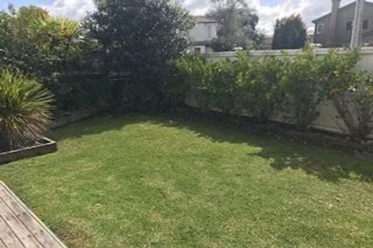 Photo of property in 129a Nile Road, Milford, Auckland, 0620