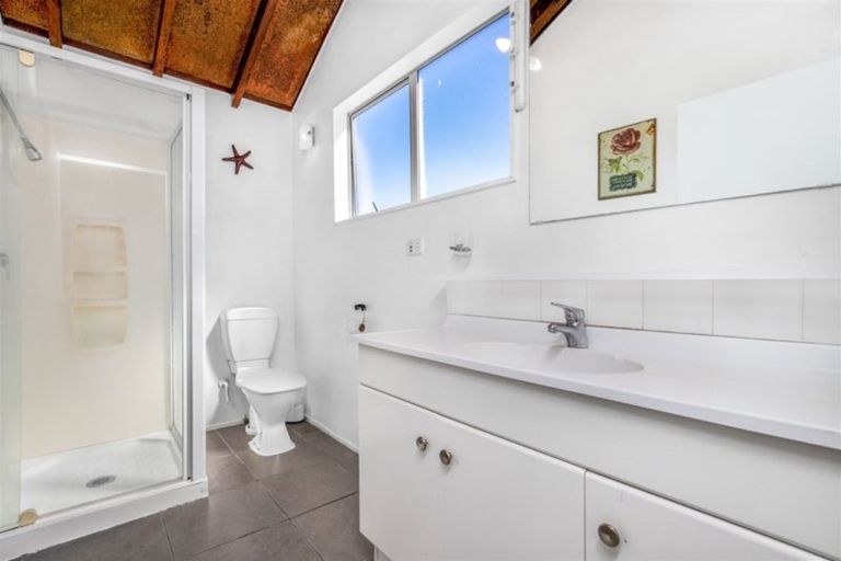 Photo of property in 18 Hoylake Place, Wattle Downs, Auckland, 2103