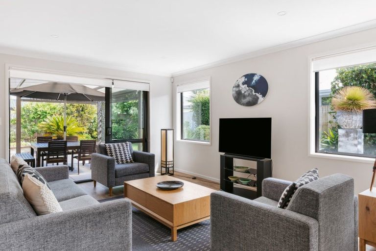 Photo of property in 44 Hiria Crescent, Papamoa Beach, Papamoa, 3118