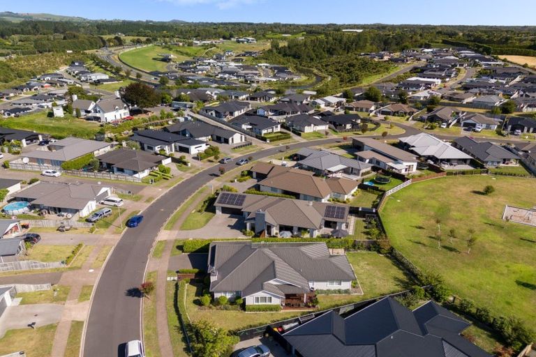 Photo of property in 65 Puhirake Crescent, Pyes Pa, Tauranga, 3112