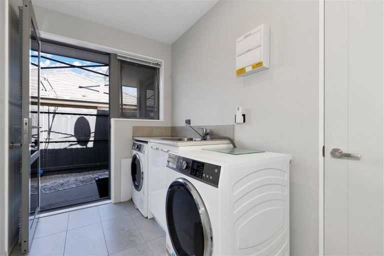 Photo of property in 31 Davaar Crescent, Broomfield, Christchurch, 8042