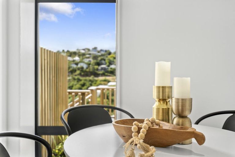 Photo of property in 2/69 Tiketike Way, Brooklyn, Wellington, 6021