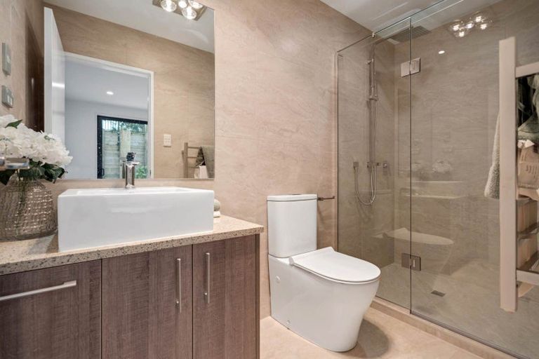 Photo of property in 19 Korokio Lane, Henderson, Auckland, 0612