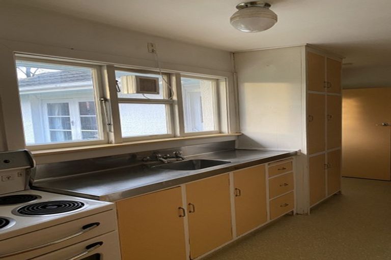 Photo of property in 114 Blenheim Road, Riccarton, Christchurch, 8041