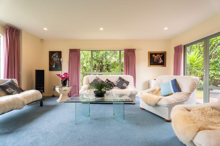 Photo of property in 6 Gresford Place, Churton Park, Wellington, 6037