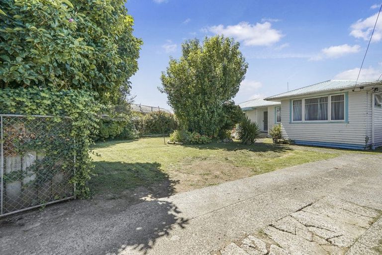 Photo of property in 22 Carrington Avenue, Hillcrest, Hamilton, 3216