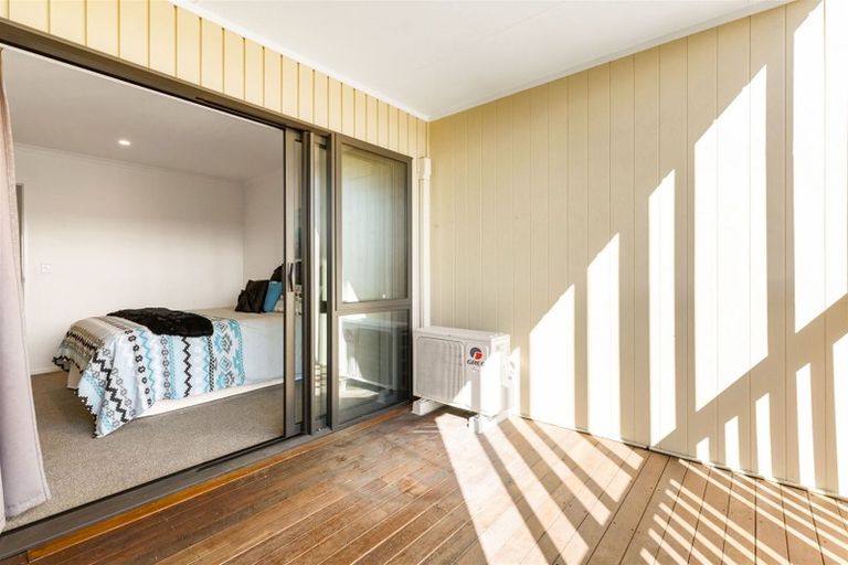 Photo of property in 29 De Havilland Road, Hobsonville, Auckland, 0618