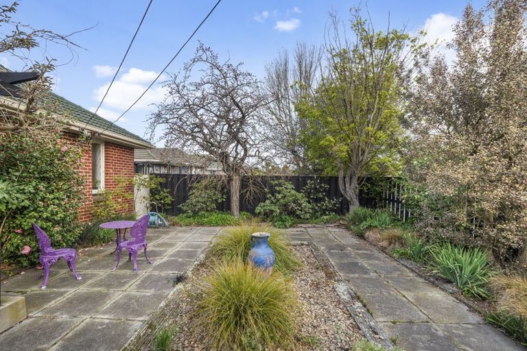Photo of property in 24 Hounslow Street, Ilam, Christchurch, 8041