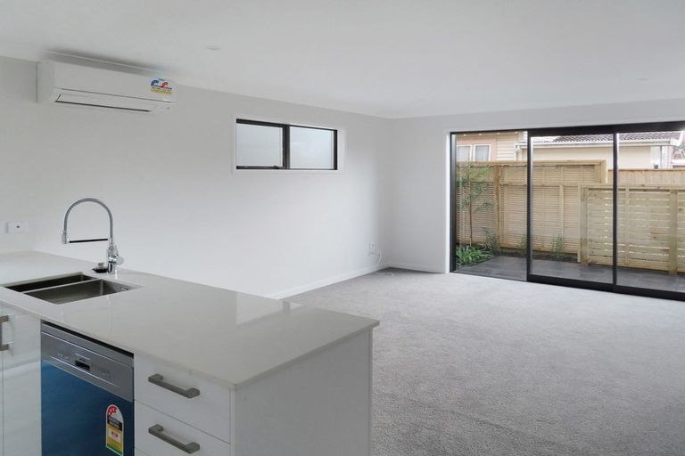 Photo of property in 90b Cambridge Terrace, Waterloo, Lower Hutt, 5011