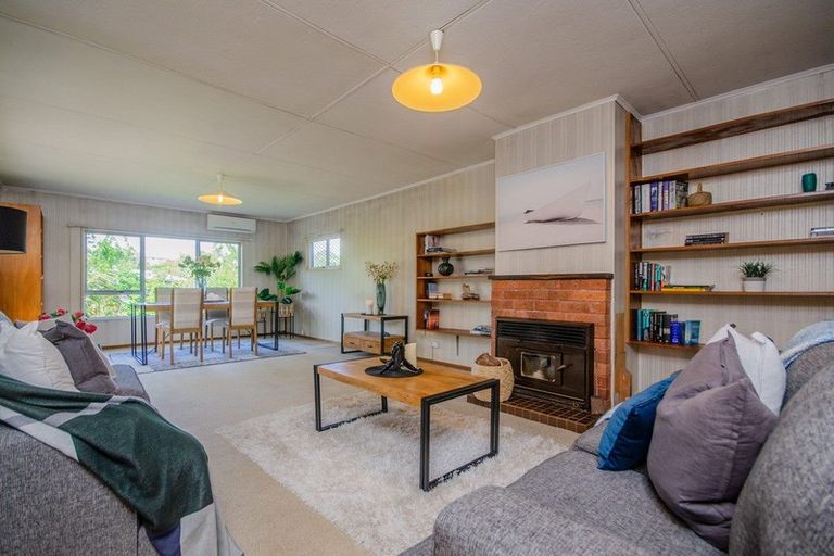 Photo of property in 25 Sullivan Avenue, Mangere Bridge, Auckland, 2022