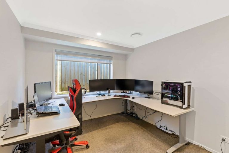 Photo of property in 7b Collingwood Road, Waiuku, 2123