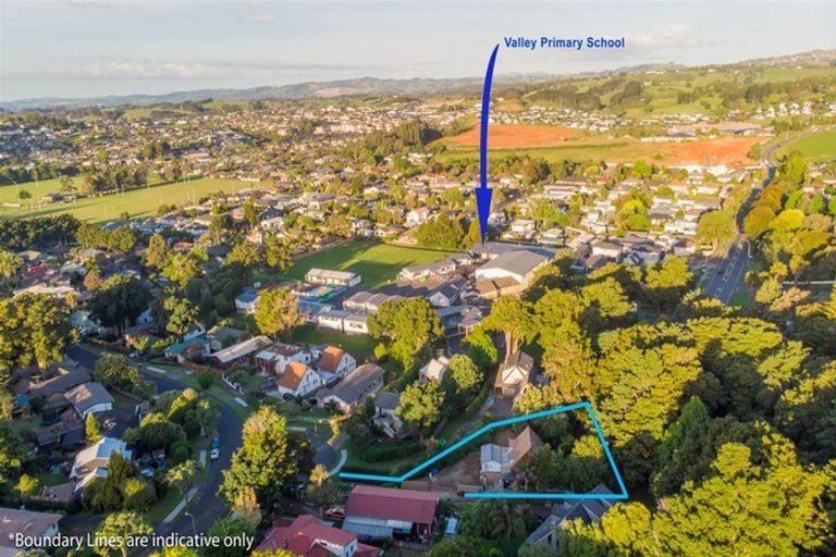 Photo of property in 15 The Glade South, Pukekohe, 2120