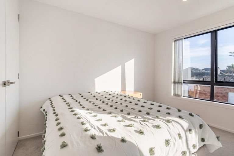 Photo of property in 145 Astley Avenue, New Lynn, Auckland, 0600