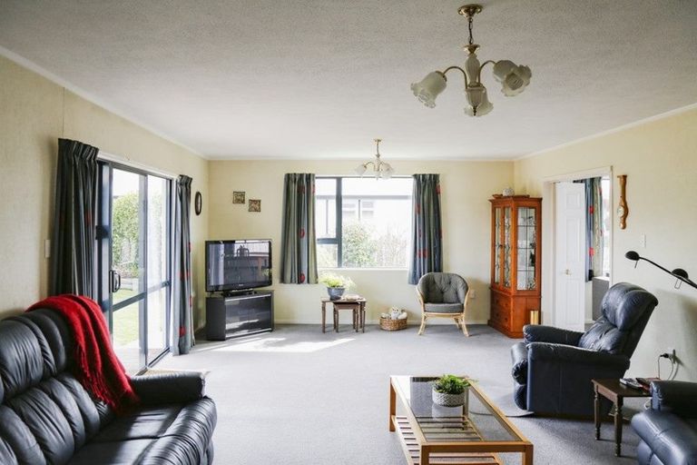 Photo of property in 15 Gordon Street, Weston, Oamaru, 9401