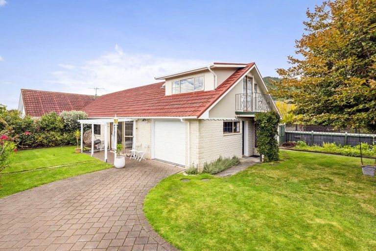 Photo of property in 41 Belvedere Avenue, Waikanae, 5036