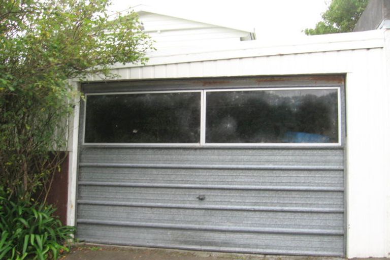 Photo of property in 31 Lincoln Avenue, Tawa, Wellington, 5028