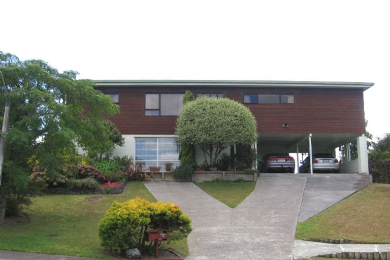 Photo of property in 15 Macnay Way, Murrays Bay, Auckland, 0630