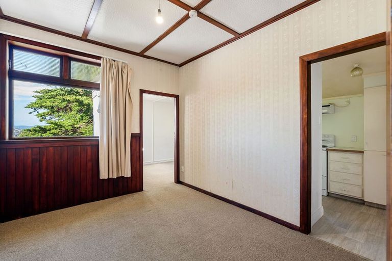 Photo of property in 9 Hungerford Road, Lyall Bay, Wellington, 6022