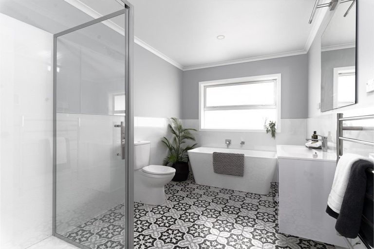 Photo of property in 3 Takahe Drive, Carterton, 5713