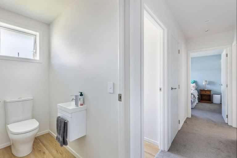 Photo of property in 6 Toutouwai Lane, Inglewood, 4330