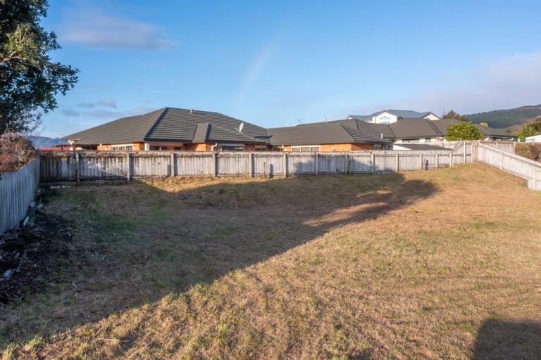 Photo of property in 5 Datum Way, Paraparaumu, 5032