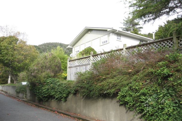Photo of property in 13 Ngahere Street, Stokes Valley, Lower Hutt, 5019