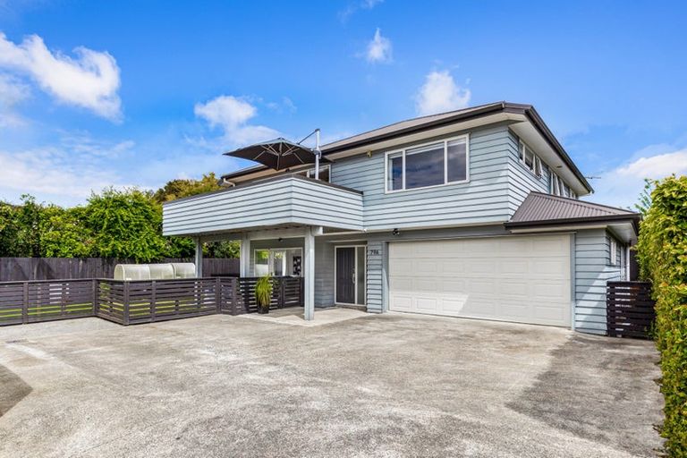 Photo of property in 79a Wharf Road, Te Atatu Peninsula, Auckland, 0610