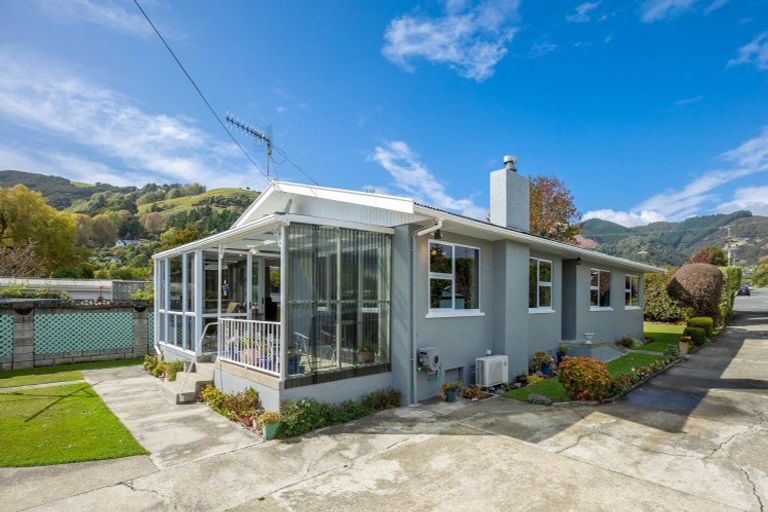 Photo of property in 669 Atawhai Crescent, Atawhai, Nelson, 7010