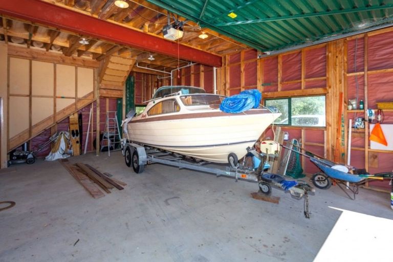 Photo of property in 44 Puriri Road, Te Kouma, Coromandel, 3581