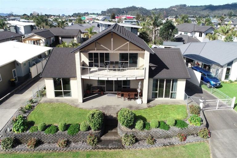 Photo of property in 22 Aquila Drive, Whitianga, 3510