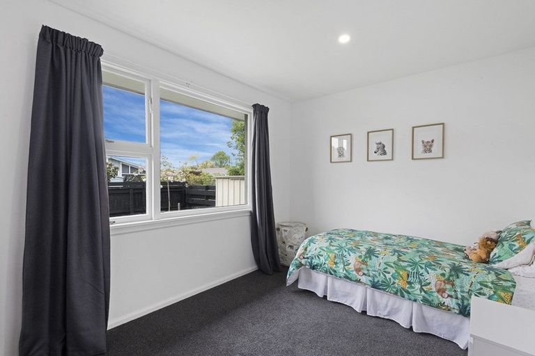 Photo of property in 43b Cullahill Street, Harewood, Christchurch, 8051