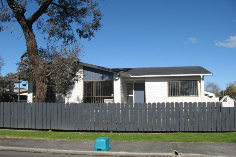 Photo of property in 5 Tilbrook Place, Papakura, 2110