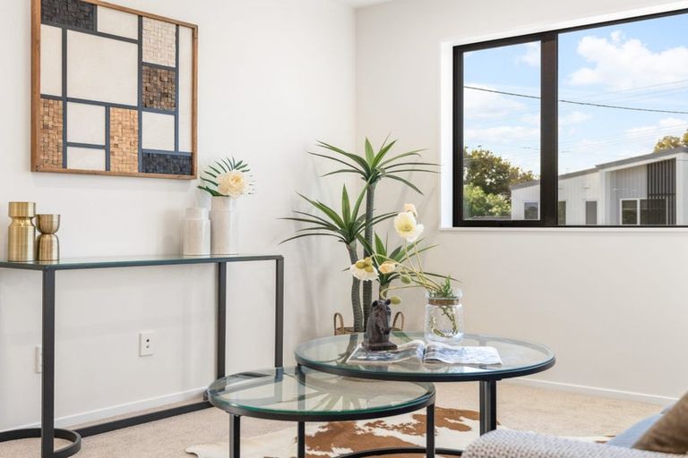 Photo of property in 71a Matipo Road, Te Atatu Peninsula, Auckland, 0610