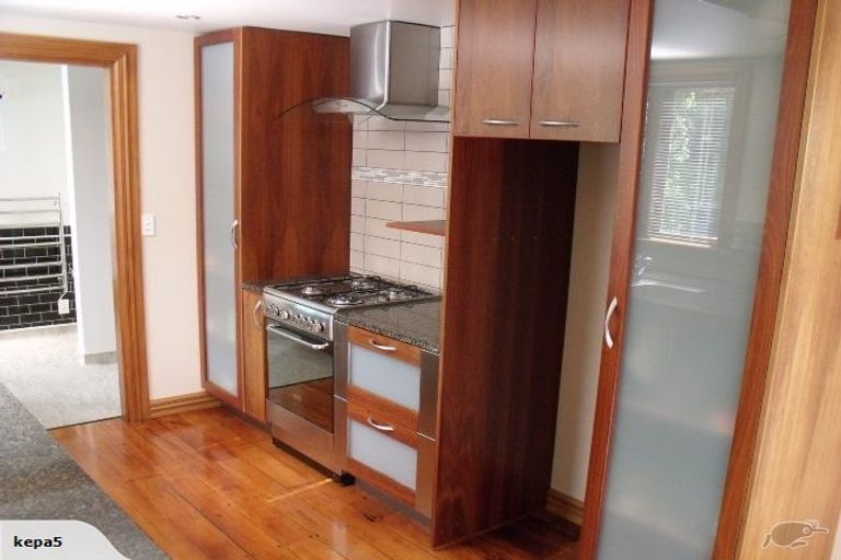 Photo of property in 27 Moffitt Street, Vogeltown, Wellington, 6021