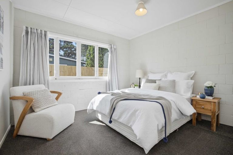 Photo of property in 11 Crispe Road, Clarks Beach, 2122