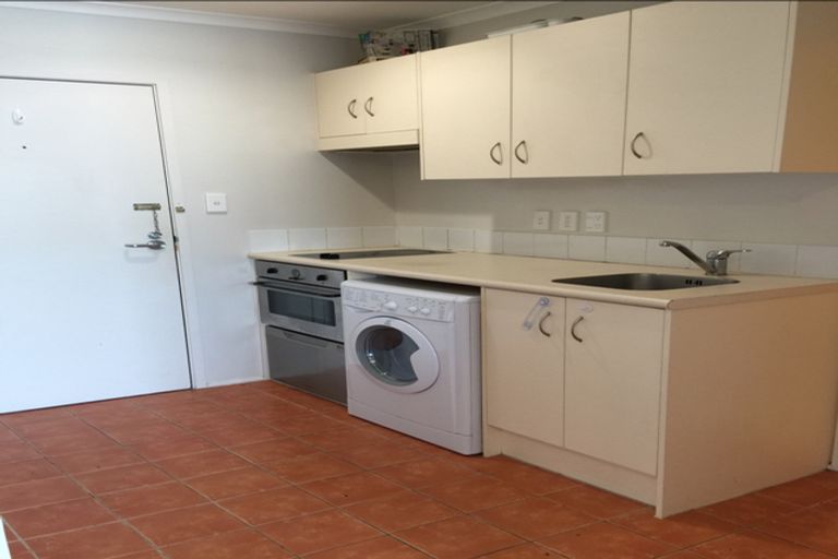 Photo of property in 12e/30 Westward Ho, Glen Eden, Auckland, 0602