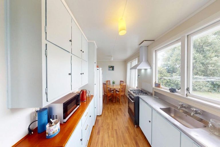 Photo of property in 21 Gibbons Crescent, Castlecliff, Whanganui, 4501