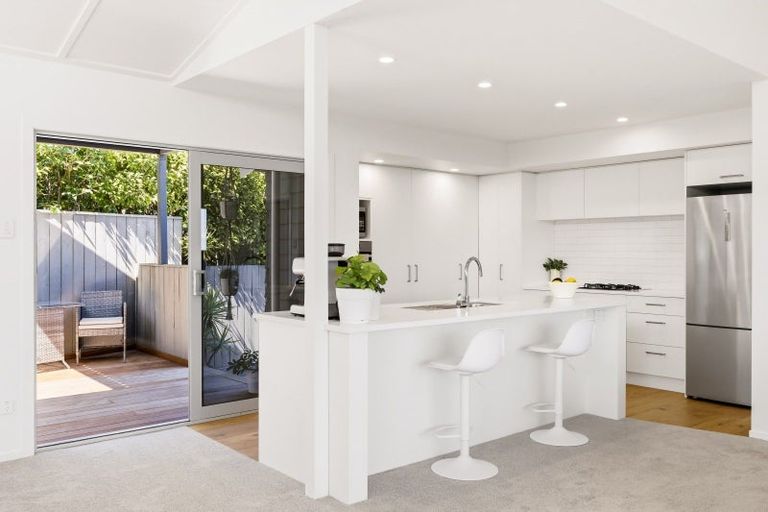 Photo of property in 15 Beachman Grove, Hilltop, Taupo, 3330